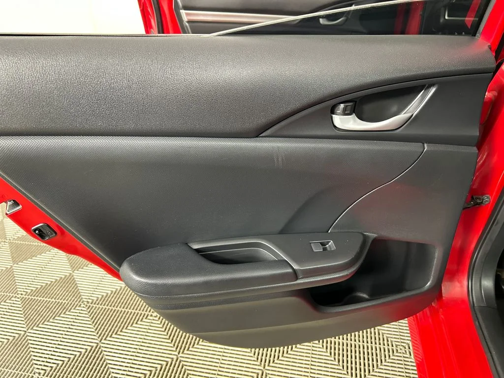 Used 2021  Honda Sport image 15