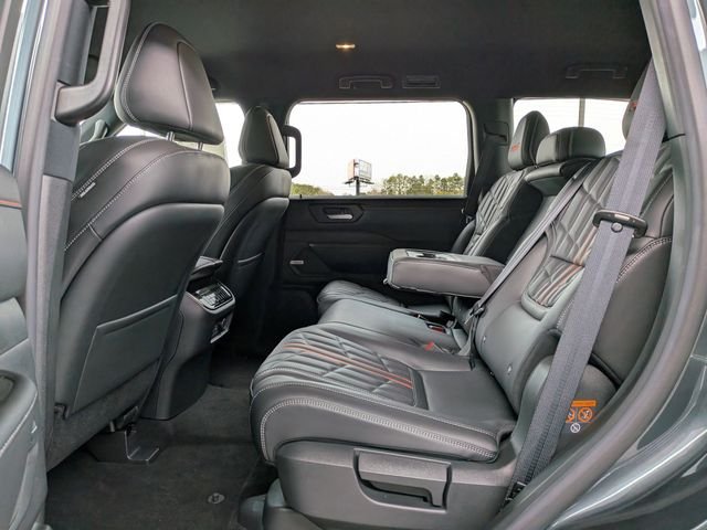 2025 Nissan Armada PRO-4X - Photo 10