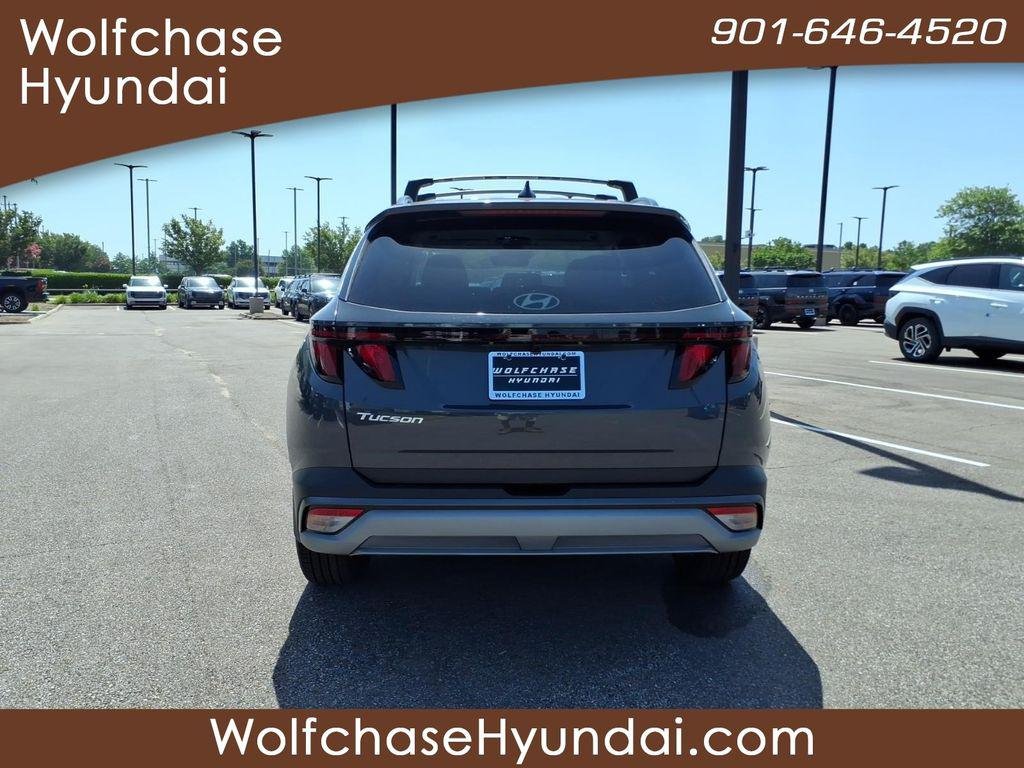 New 2026 Gray Hyundai SEL FWD image 4