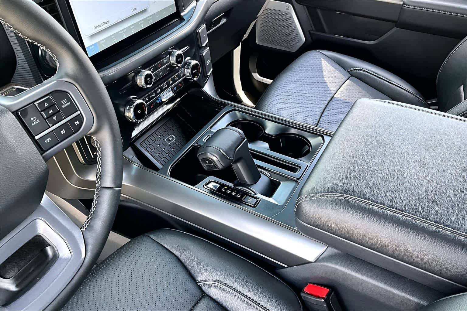 Used 2025 Iconic Silver Metallic Ford LARIAT image 17