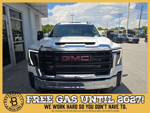 New 2026 Summit White GMC Pro DRW image 2