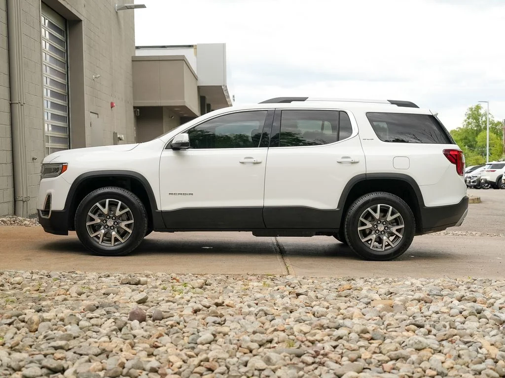 Used 2022 White GMC SLE image 8