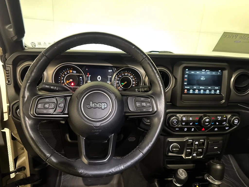 Used 2022 Beige Jeep Willys image 5
