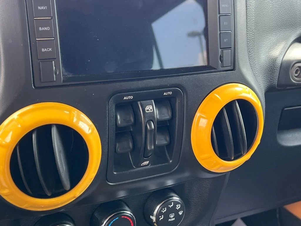 Used 2012 Dozer Jeep Unlimited Sport image 26