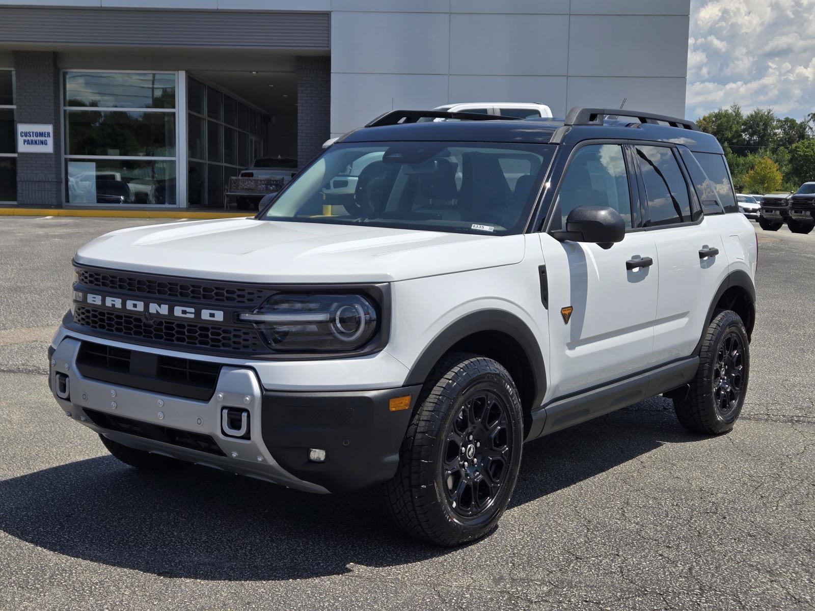 New 2026 OXFORD WHITE FORD Badlands image 2