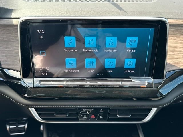 New 2026 Deep Black Pearl Volkswagen 2.0T SEL Premium R-Line image 35