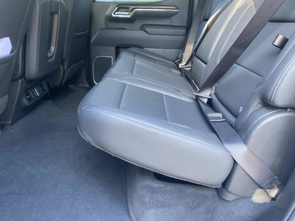 Certified Used 2025 Summit White GMC SLT image 16