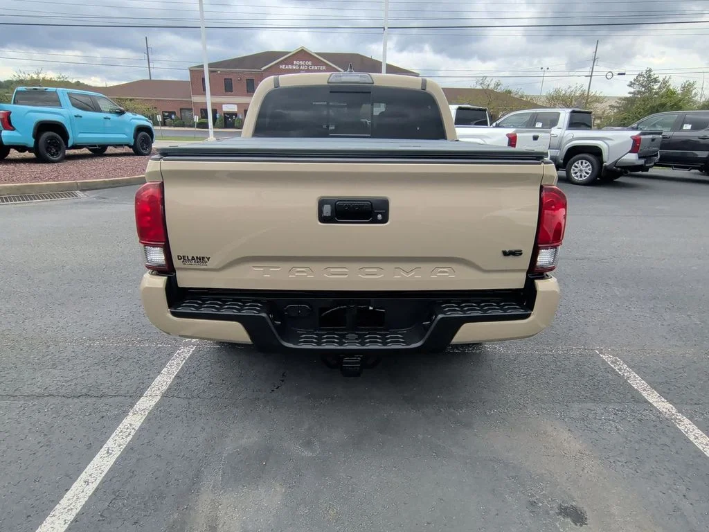 Used 2019  Toyota TRD Off-Road image 7