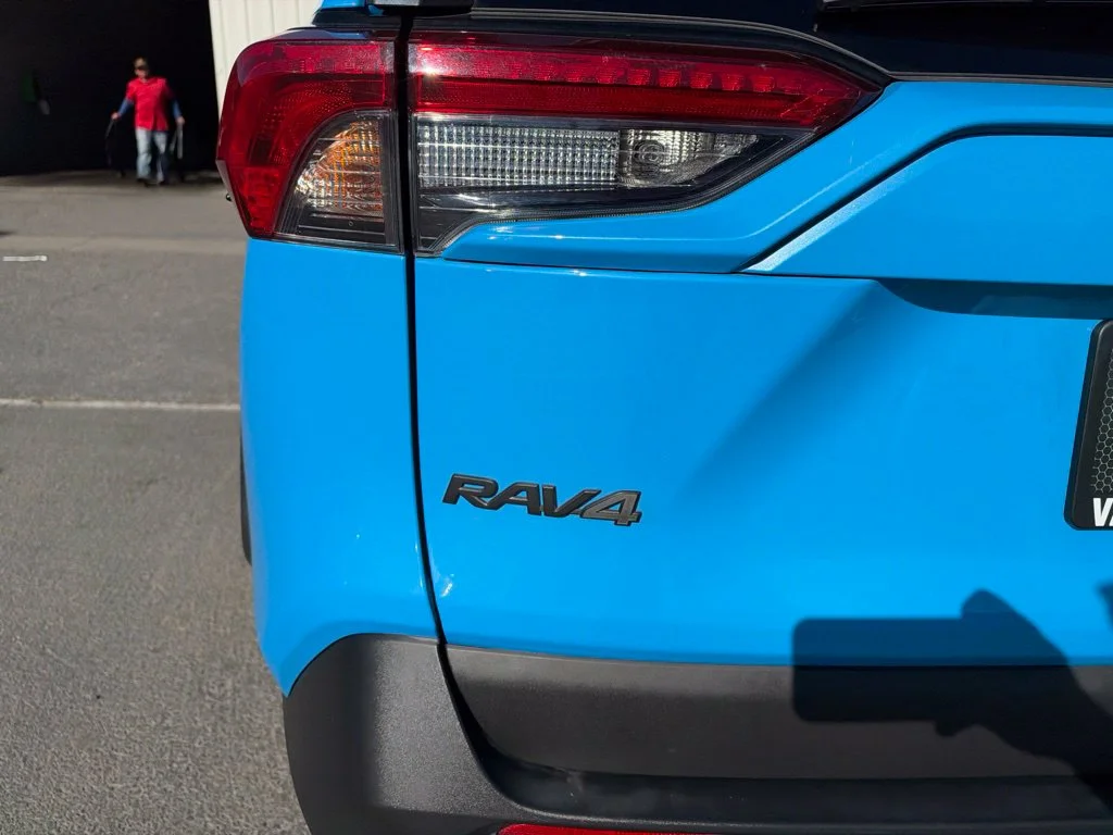 Used 2019 Blue Toyota Adventure image 9