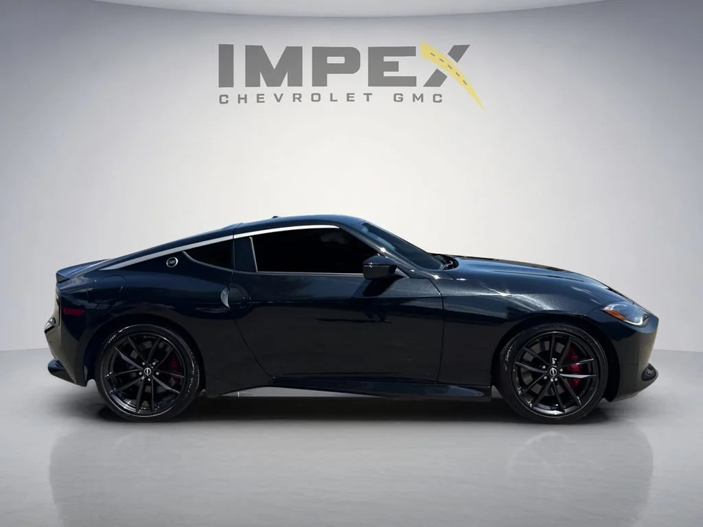 Used 2025 Black Nissan Performance image 7