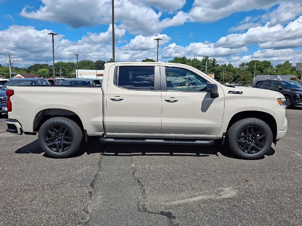 New 2026 White Sands Chevrolet RST image 9