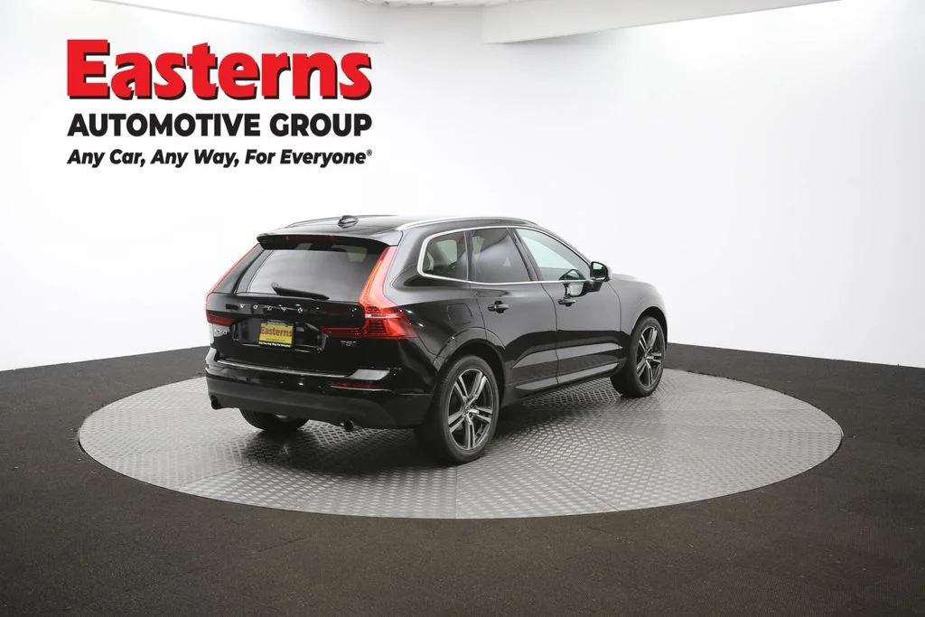 Used 2019 Black Volvo T5 Momentum image 42