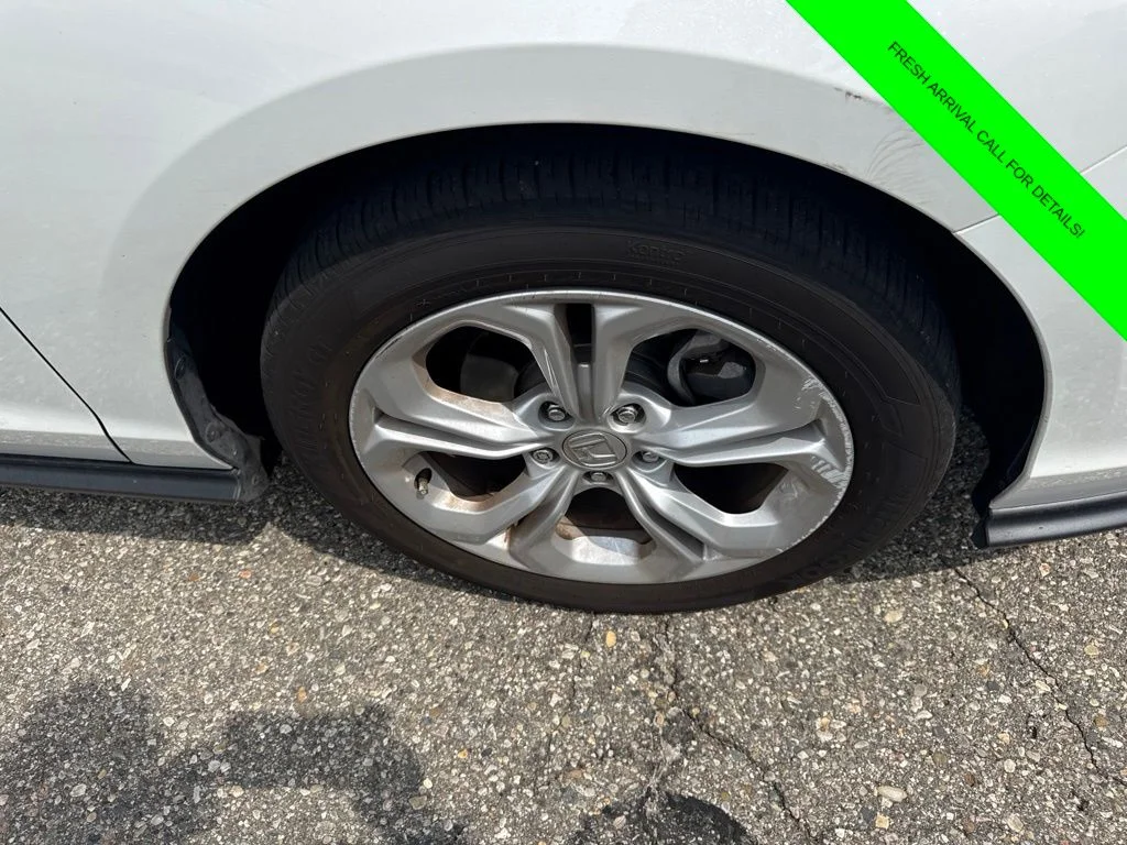 Used 2024  Honda LX image 5