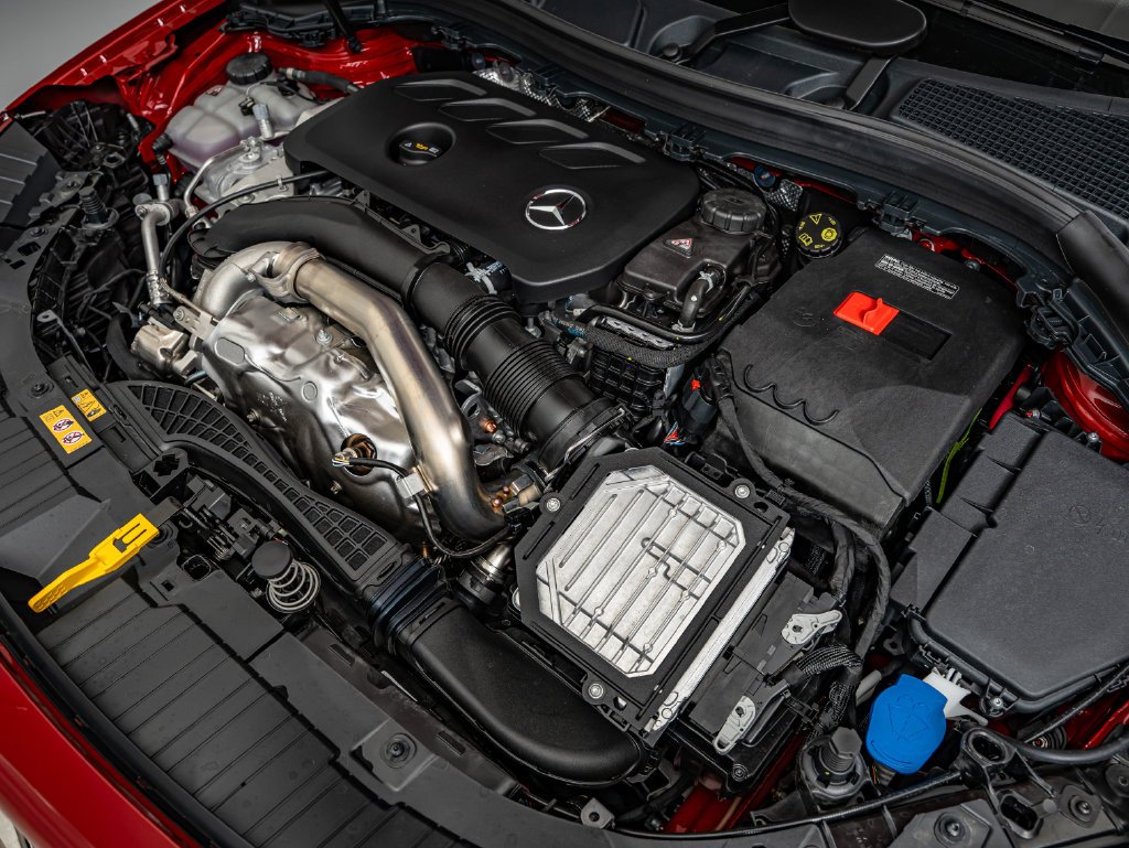 New 2026 MANUFAKTUR Patagonia Red Metallic Mercedes-Benz GLA 250 image 42