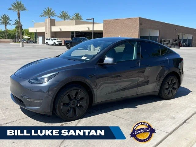 2025 Tesla Model Y Long Range Rear Wheel Drive's photo