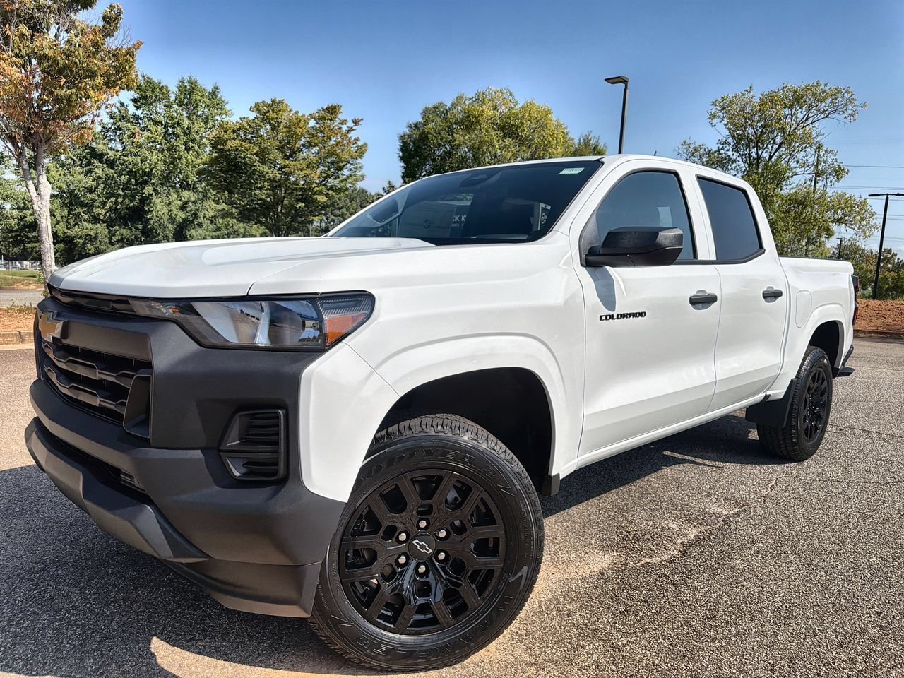 New 2026 Summit White Chevrolet WT image 1