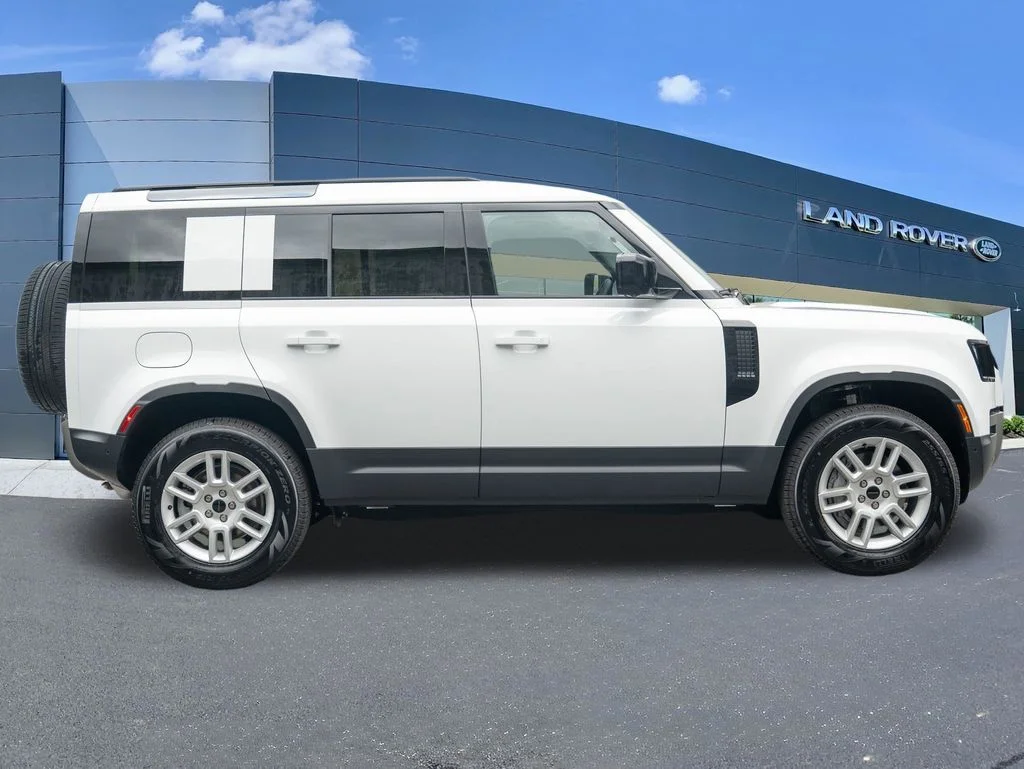 New 2026 White Land Rover S image 8