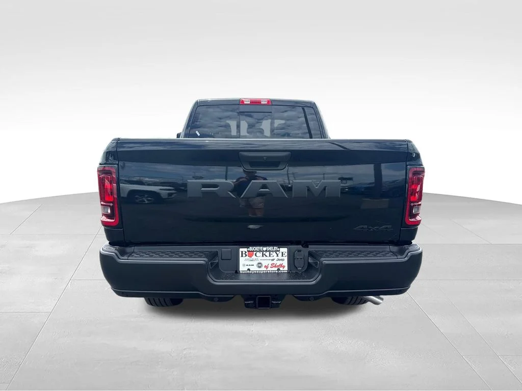 New 2026 Diamond Black Crystal Pearl-Coat Exterior Paint RAM TRADESMAN image 4