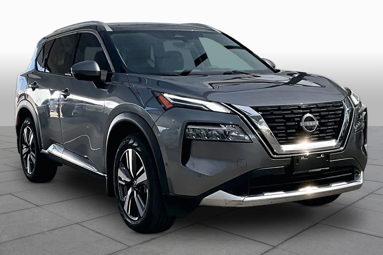 Used 2023 Gun Metallic Nissan Platinum image 3