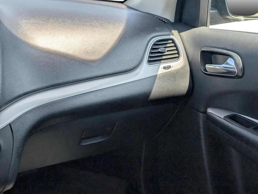 Used 2019 Gray Dodge SE image 18