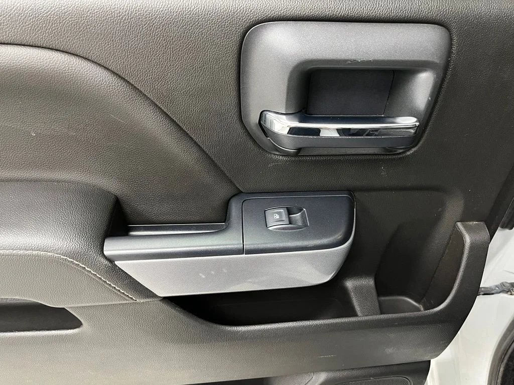 Used 2018 White Chevrolet LTZ image 43