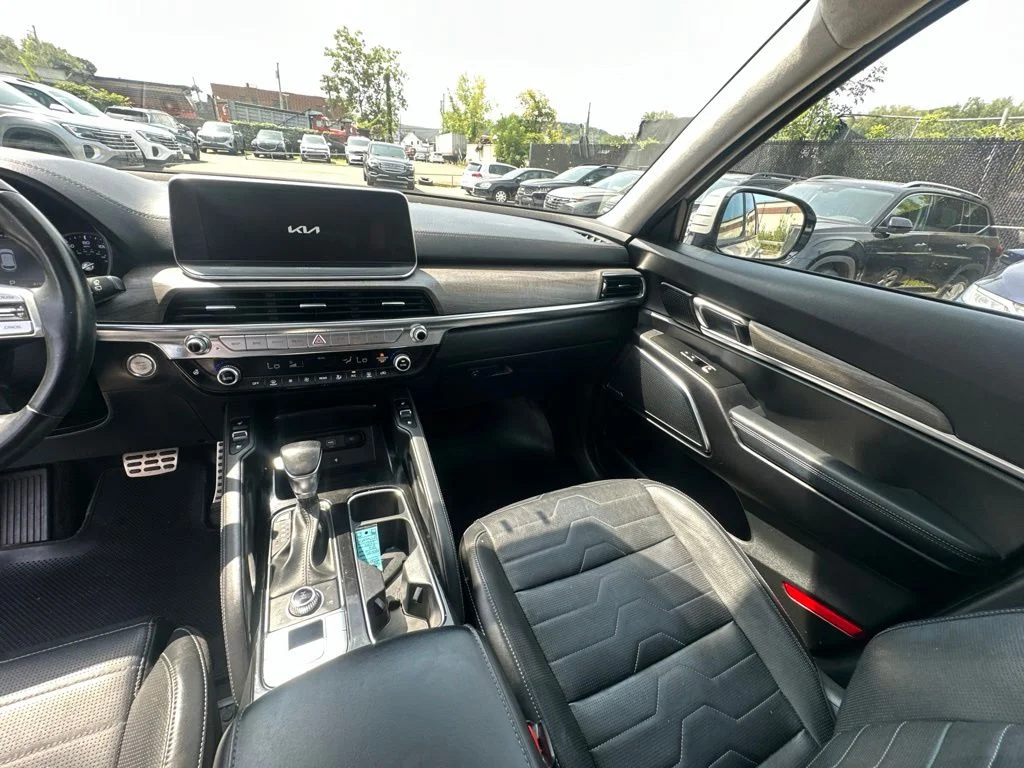 Used 2022 Gray Kia SX image 27
