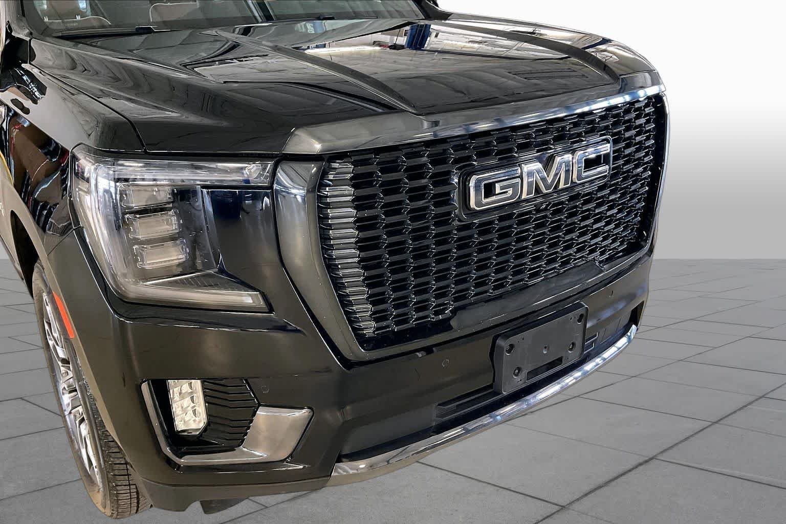 Used 2023 Onyx Black GMC Denali Ultimate image 29