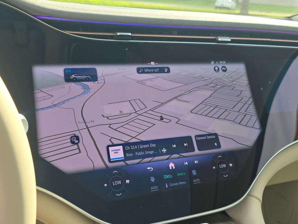 2027 Mercedes-Benz EQS SUV Base photo 4