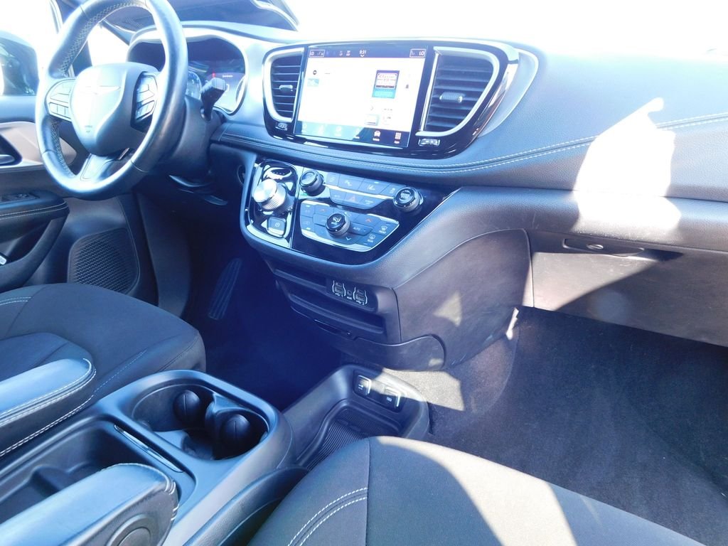 Used 2021 Black Chrysler Touring image 18