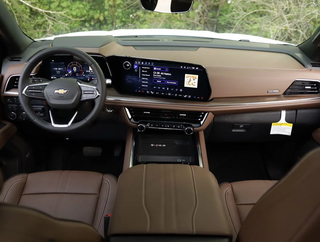 New 2026 Polar White Tricoat Chevrolet High Country image 22