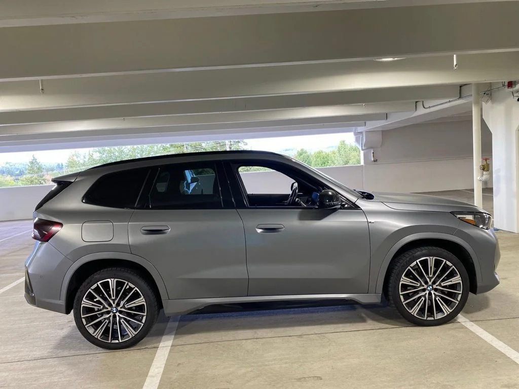 Used 2023 Gray Metallic BMW xDrive28i image 5