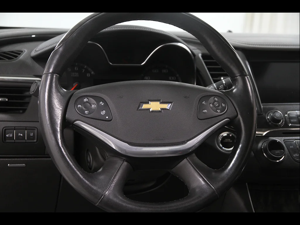 Used 2014 White Diamond Tricoat Chevrolet LTZ image 7