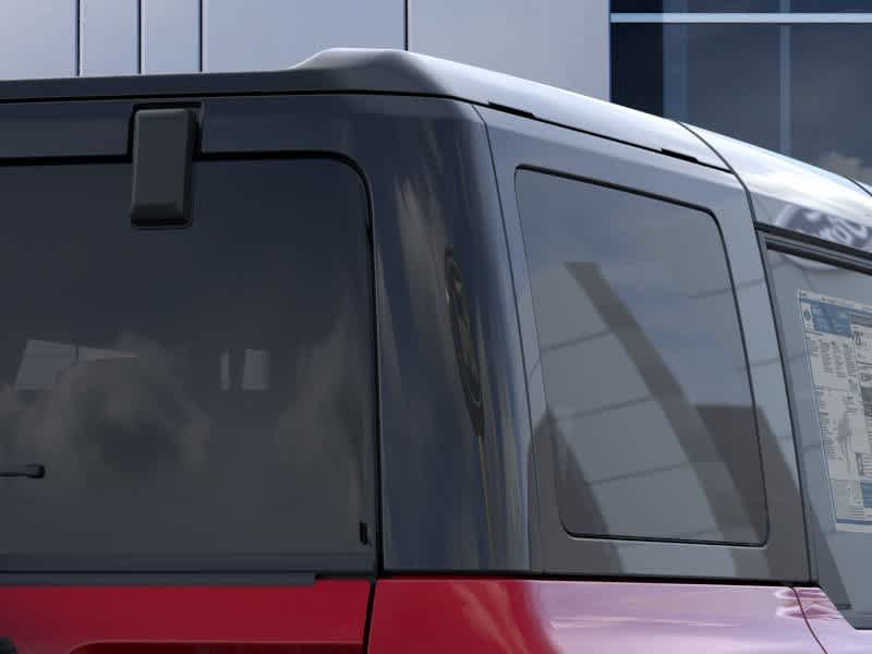 Nova imagem do Ford Big Bend® 2026 em Ruby Red Metallic com verniz transparente colorido - imagem 25