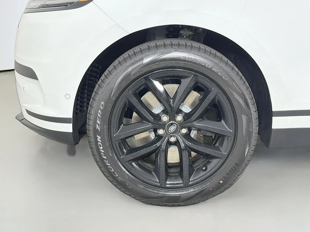 New 2026 Fuji White Land Rover S image 33