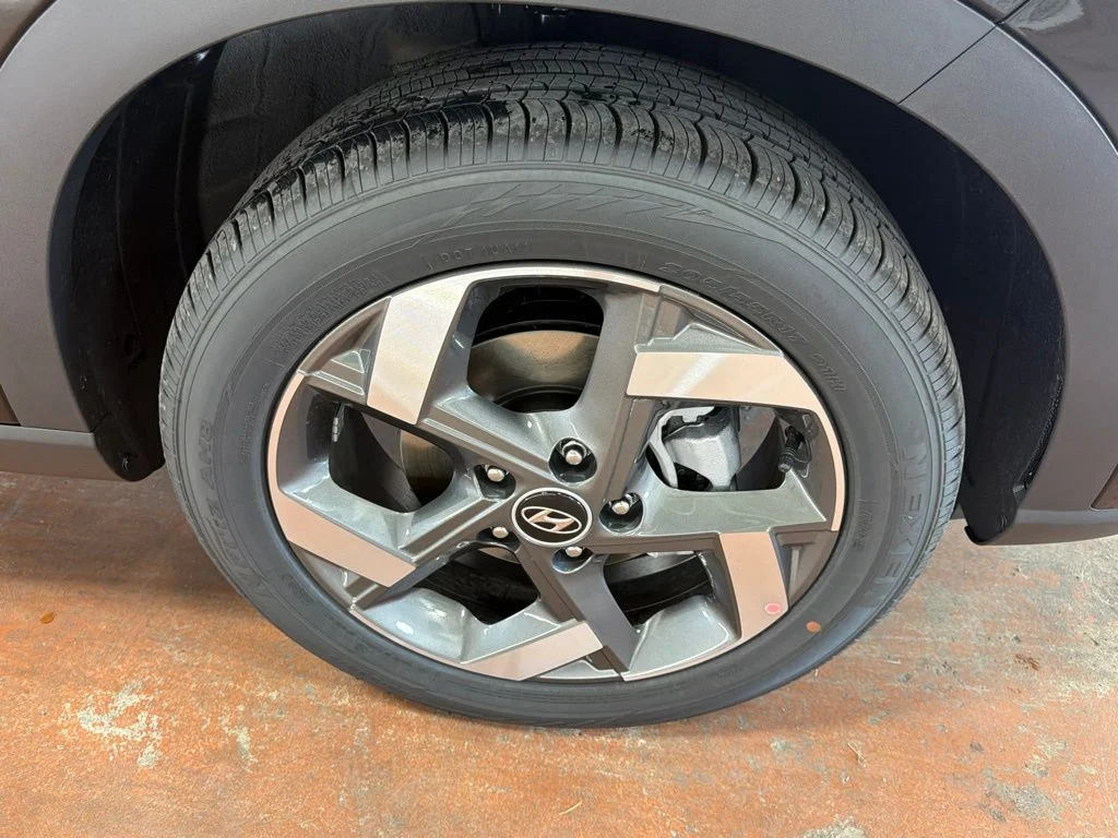 New 2026 Onyx Black Hyundai SEL image 10