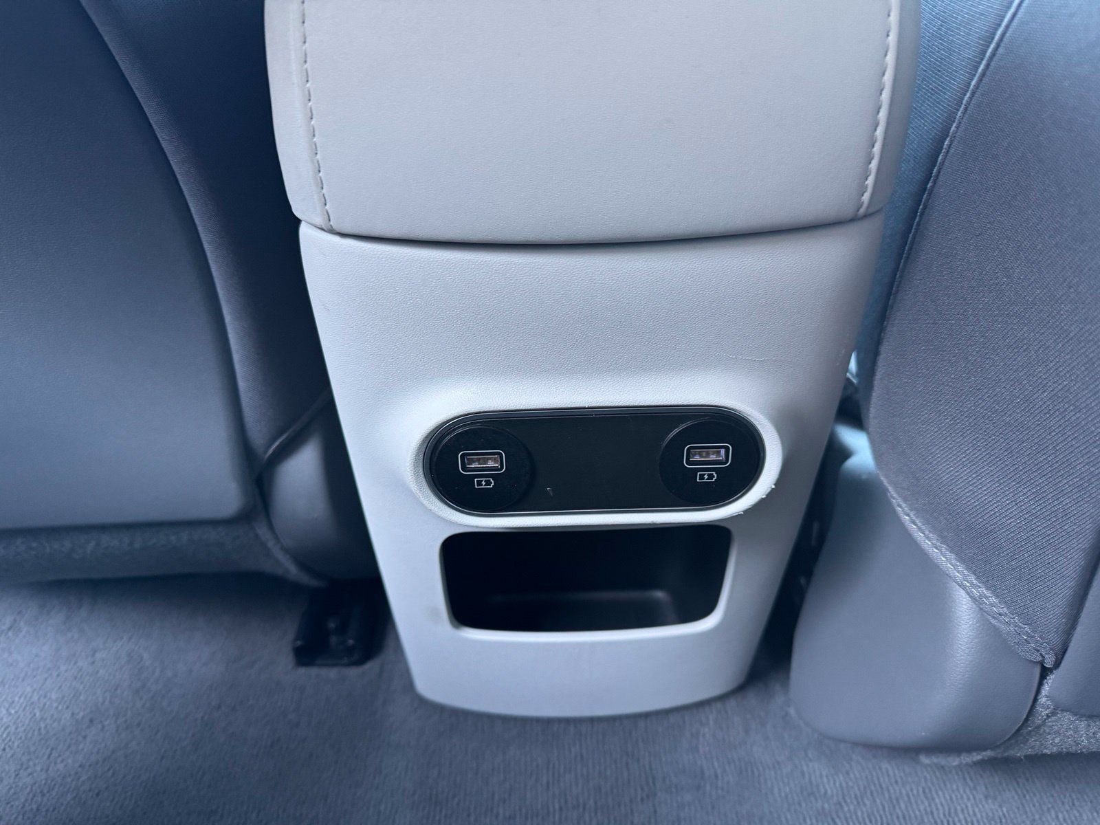 Used 2024 White Hyundai SEL image 10