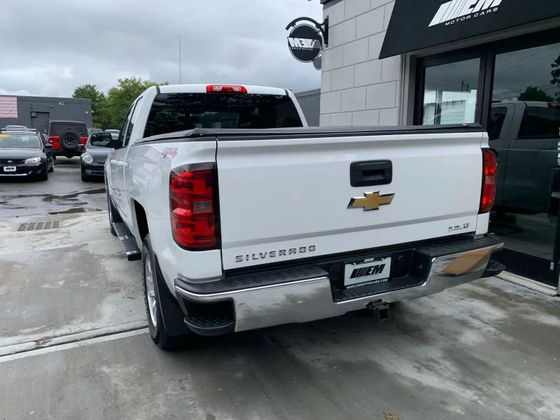 Used 2015 White Chevrolet LT Pickup 4D 6 1/2 ft image 11