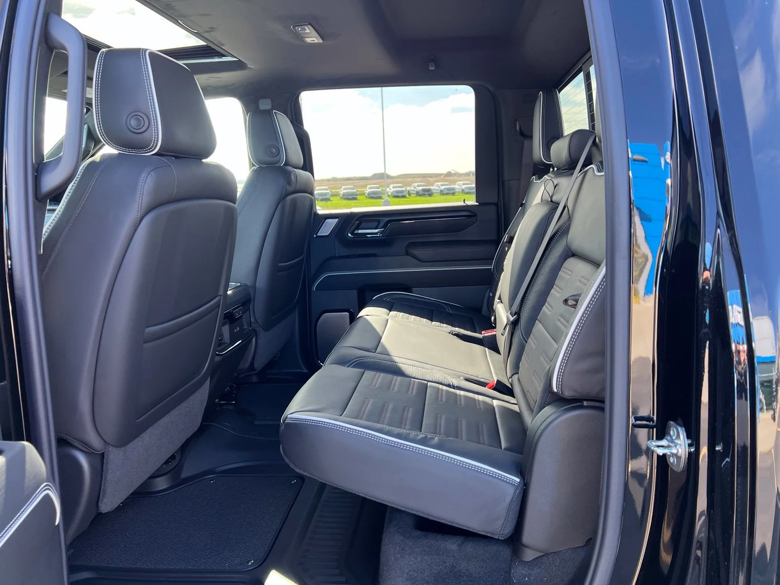 2026 GMC Sierra 2500HD AT4X - Photo 17