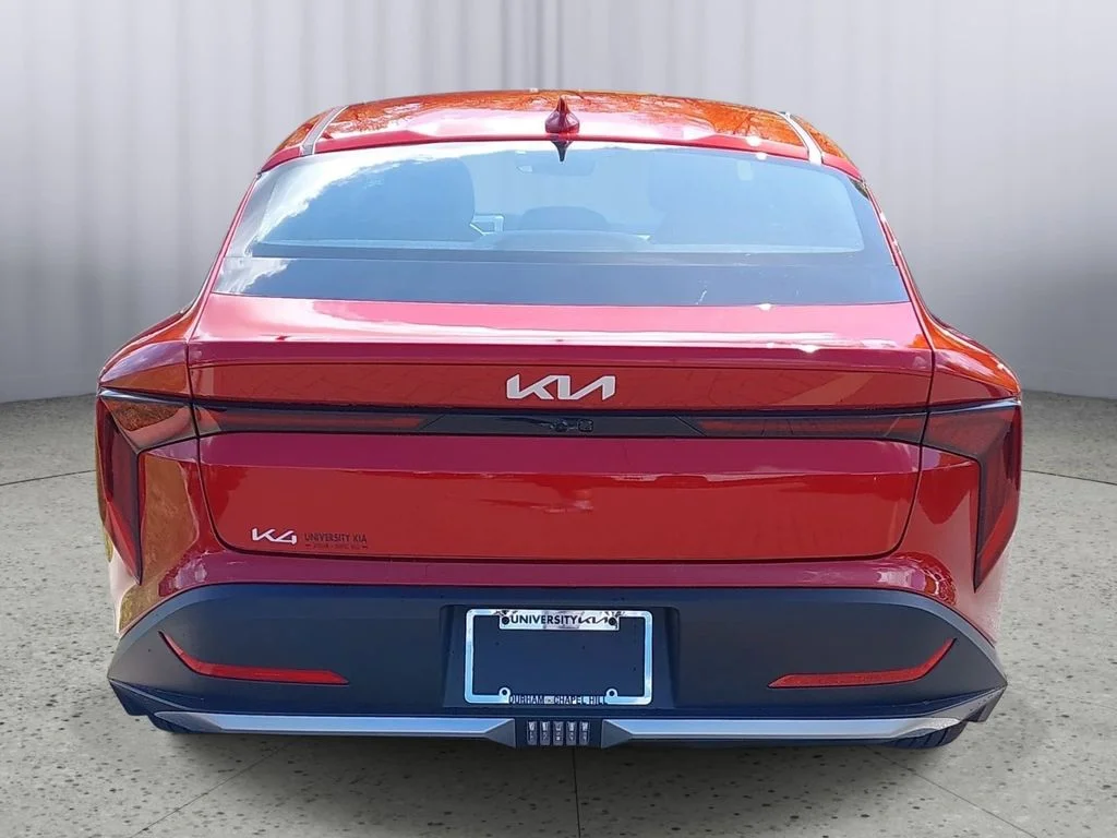 Used 2025 Red Kia LXS image 4