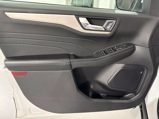 Used 2022 White Ford SEL image 19