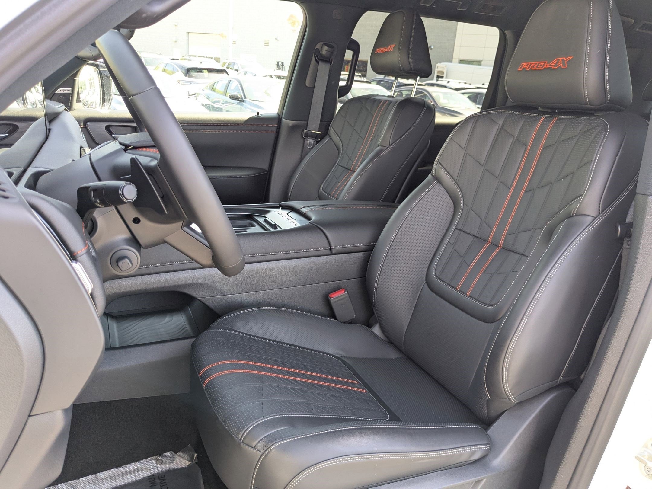 2025 Nissan Armada PRO-4X - Photo 26