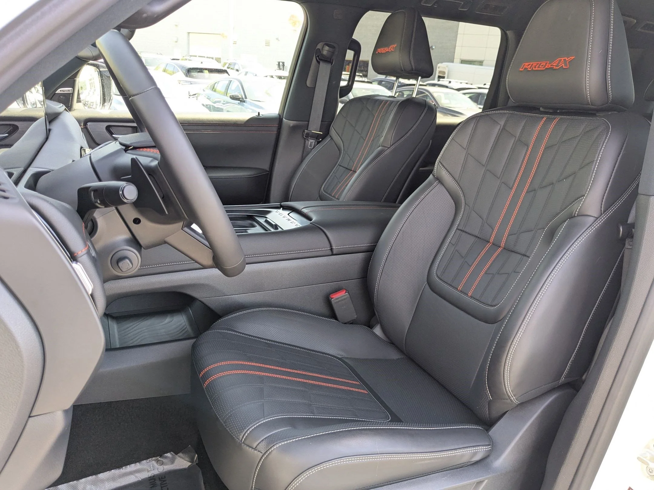 2025 Nissan Armada PRO-4X - Photo 26