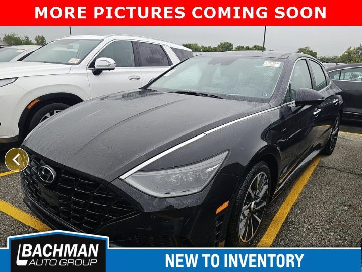 Certified Used 2023 Carbon Blue Hyundai Limited image 3