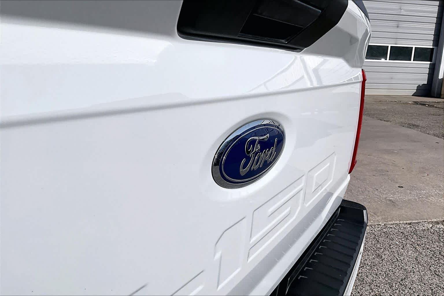 Certified Used 2023 Avalanche Gray Ford XLT image 31