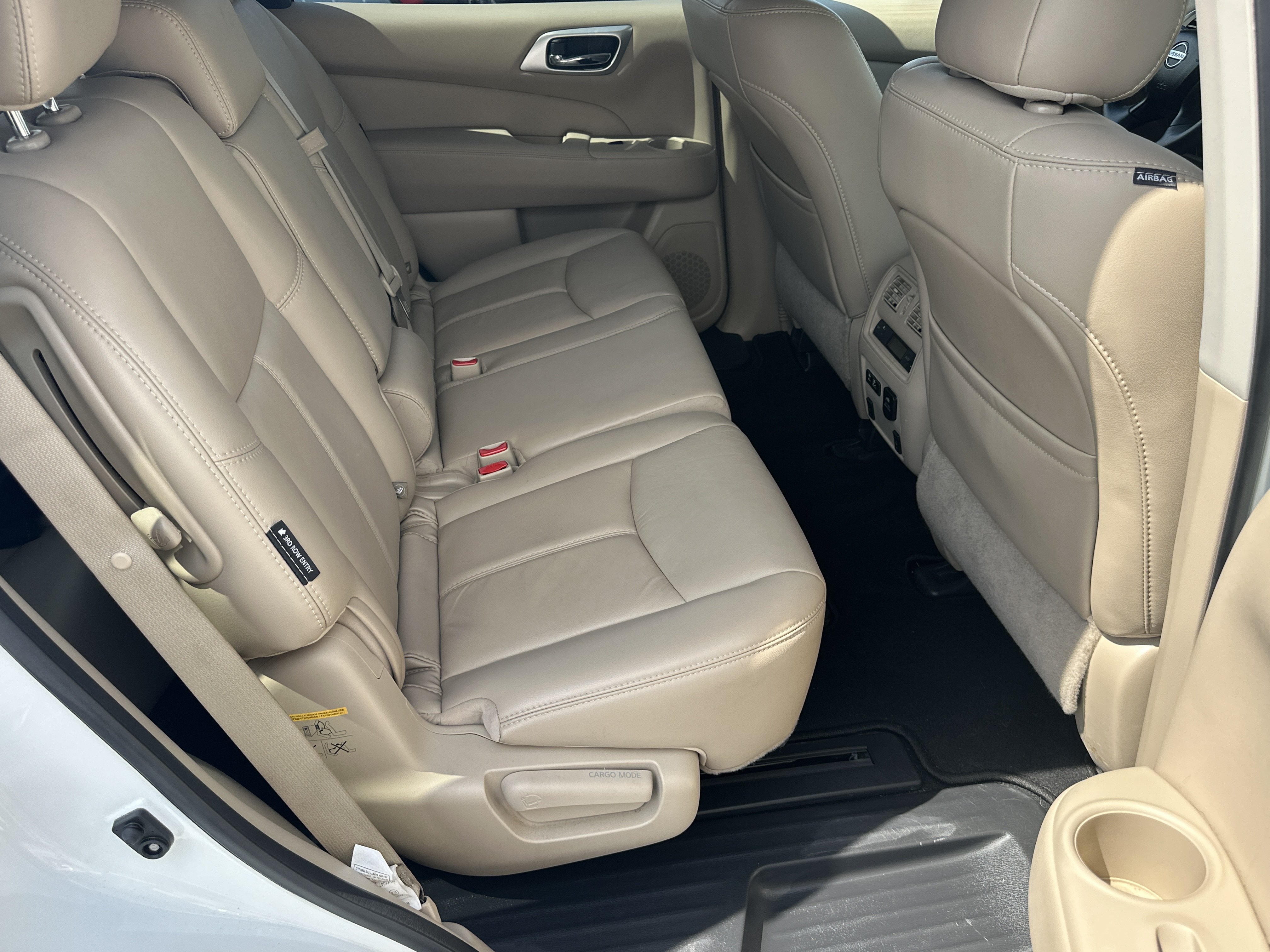 Used 2020 Pearl White Tricoat Nissan SL image 16