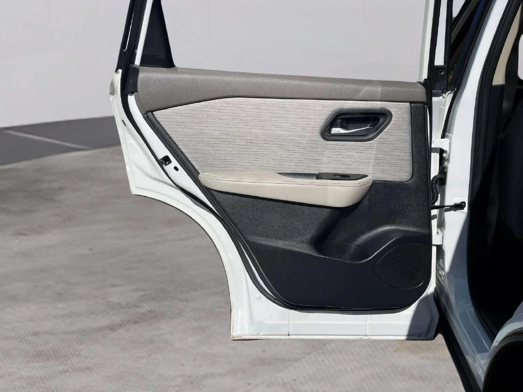 Used 2023 Pearl White Tricoat Nissan SV image 25