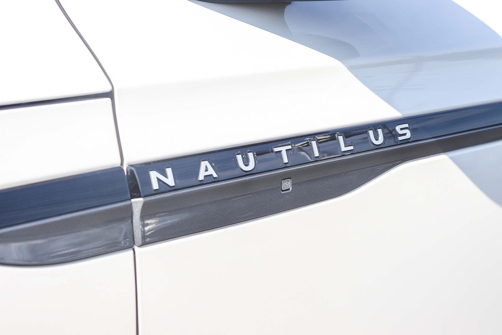 Used 2024 White Platinum Clearcoat Metallic Lincoln Black Label image 11