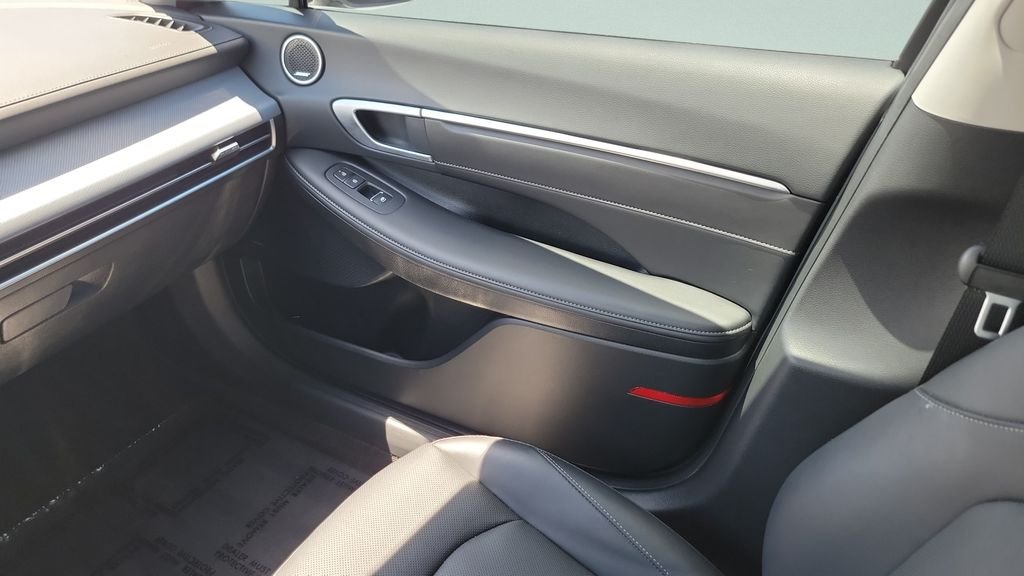 2025 Hyundai Sonata Hybrid Limited - Photo 13