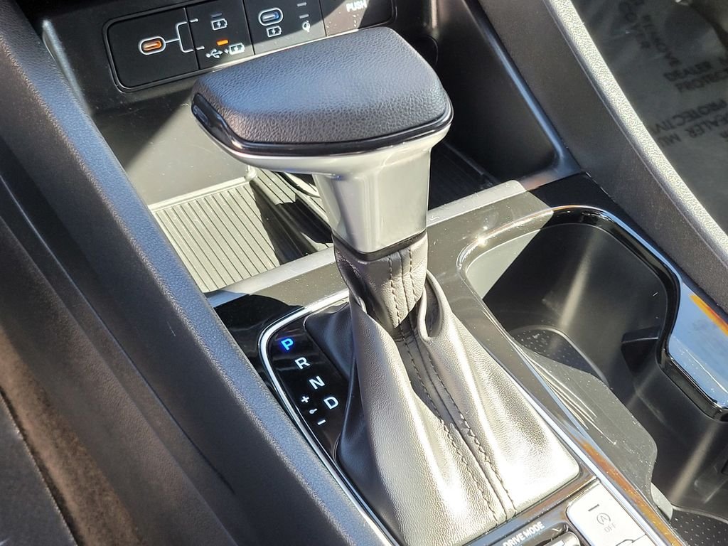 Used 2025 Gray Hyundai SEL image 20
