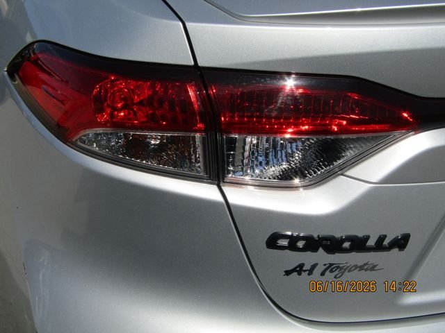 Certified Used 2022 Classic Silver Metallic Toyota SE image 8